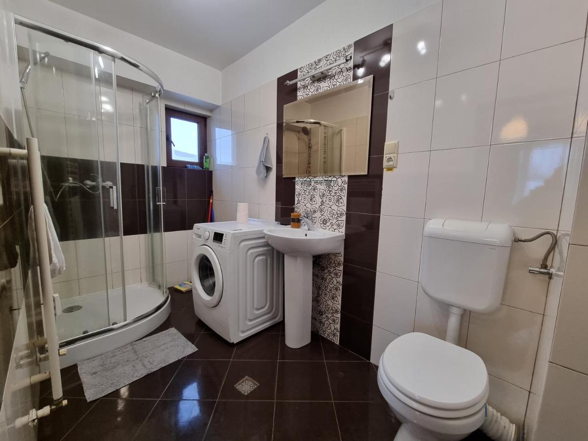 Central & Comfy, Peaceful Apt In Iasi Exterior photo